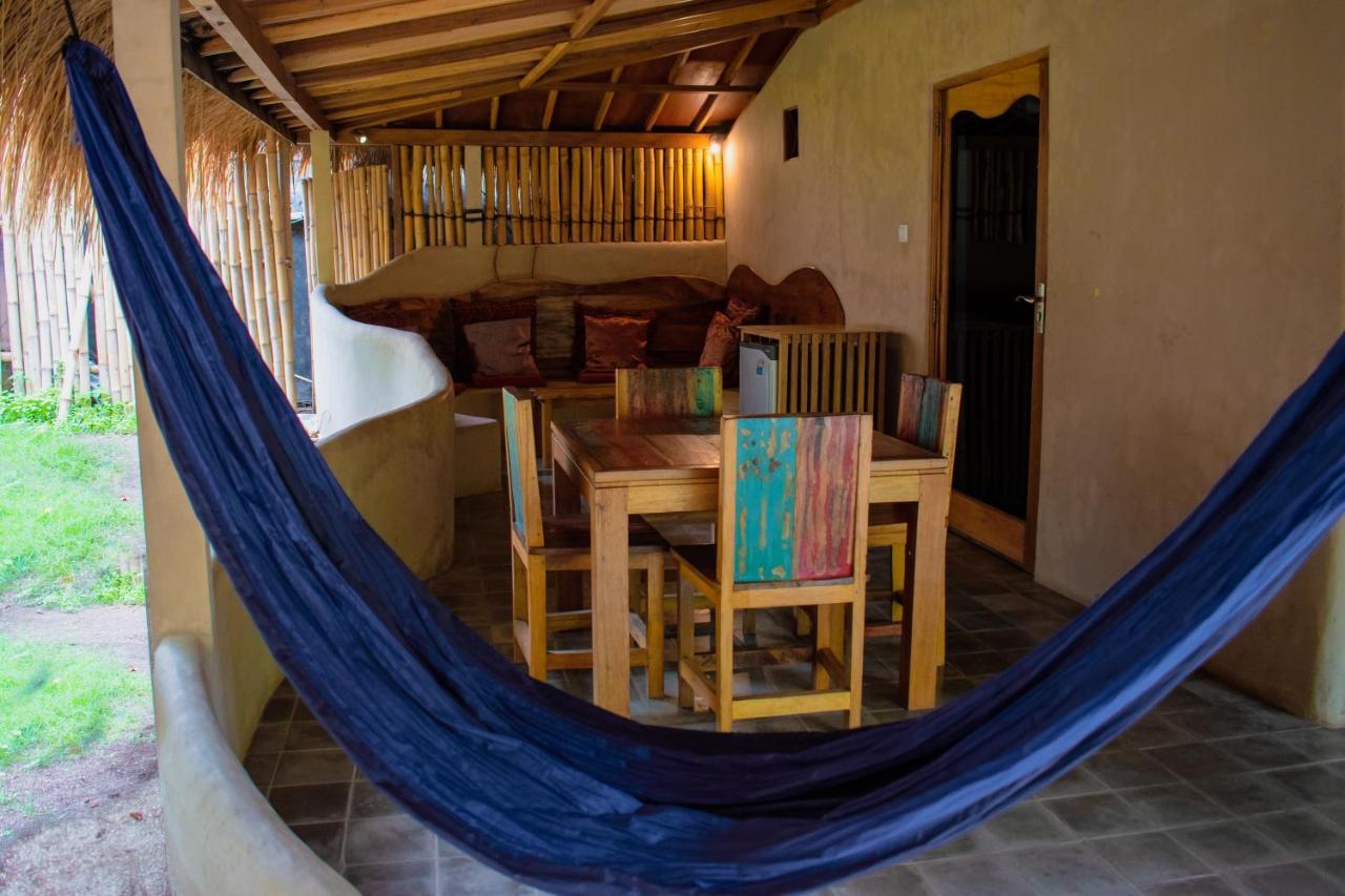 Jati Village, Party Hostel And Bungalows Джили Трауанган Екстериор снимка